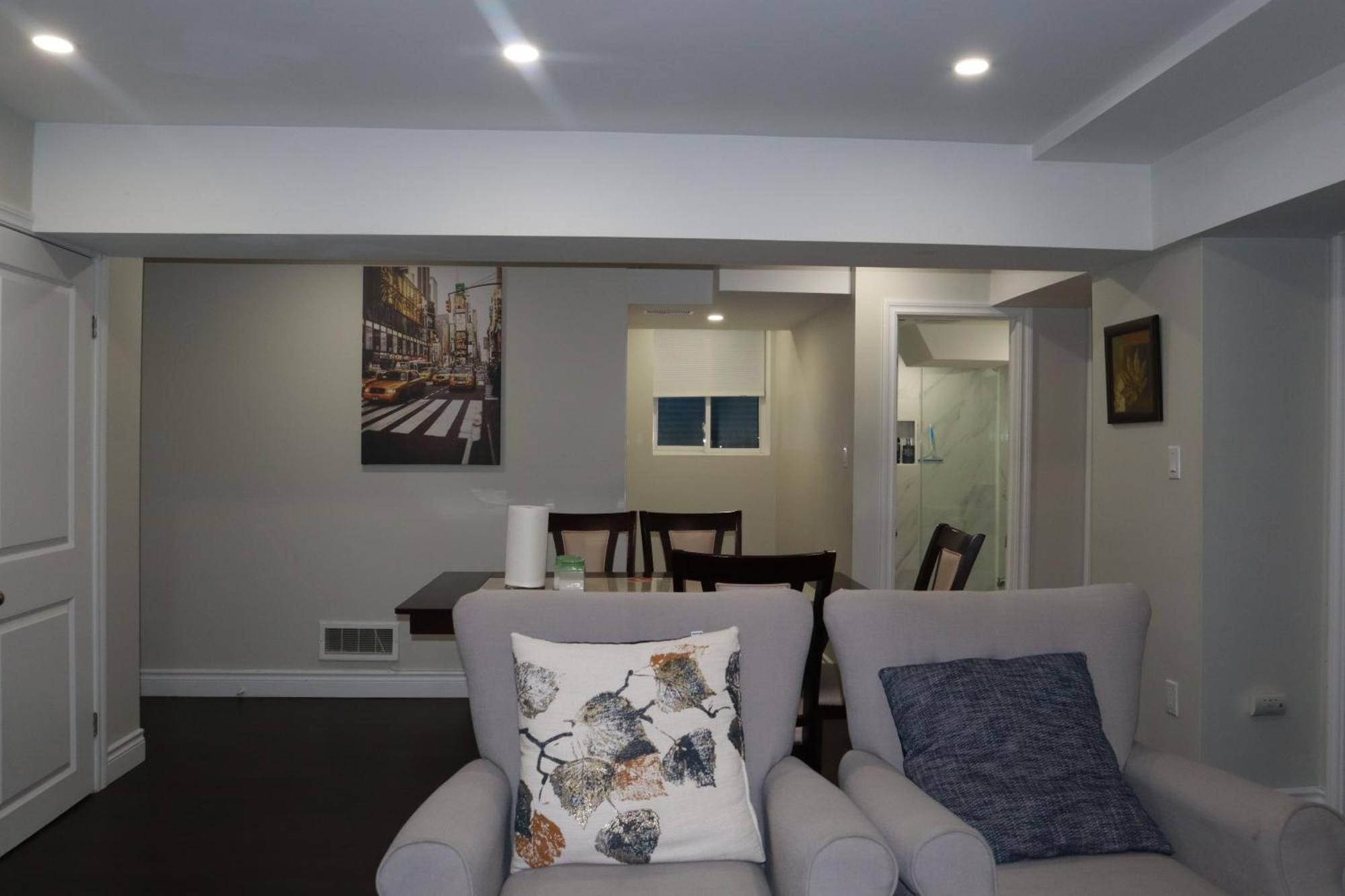 Stunning Furnished 2Bedroom/2Washroom Apartment Μπράμπτον Εξωτερικό φωτογραφία