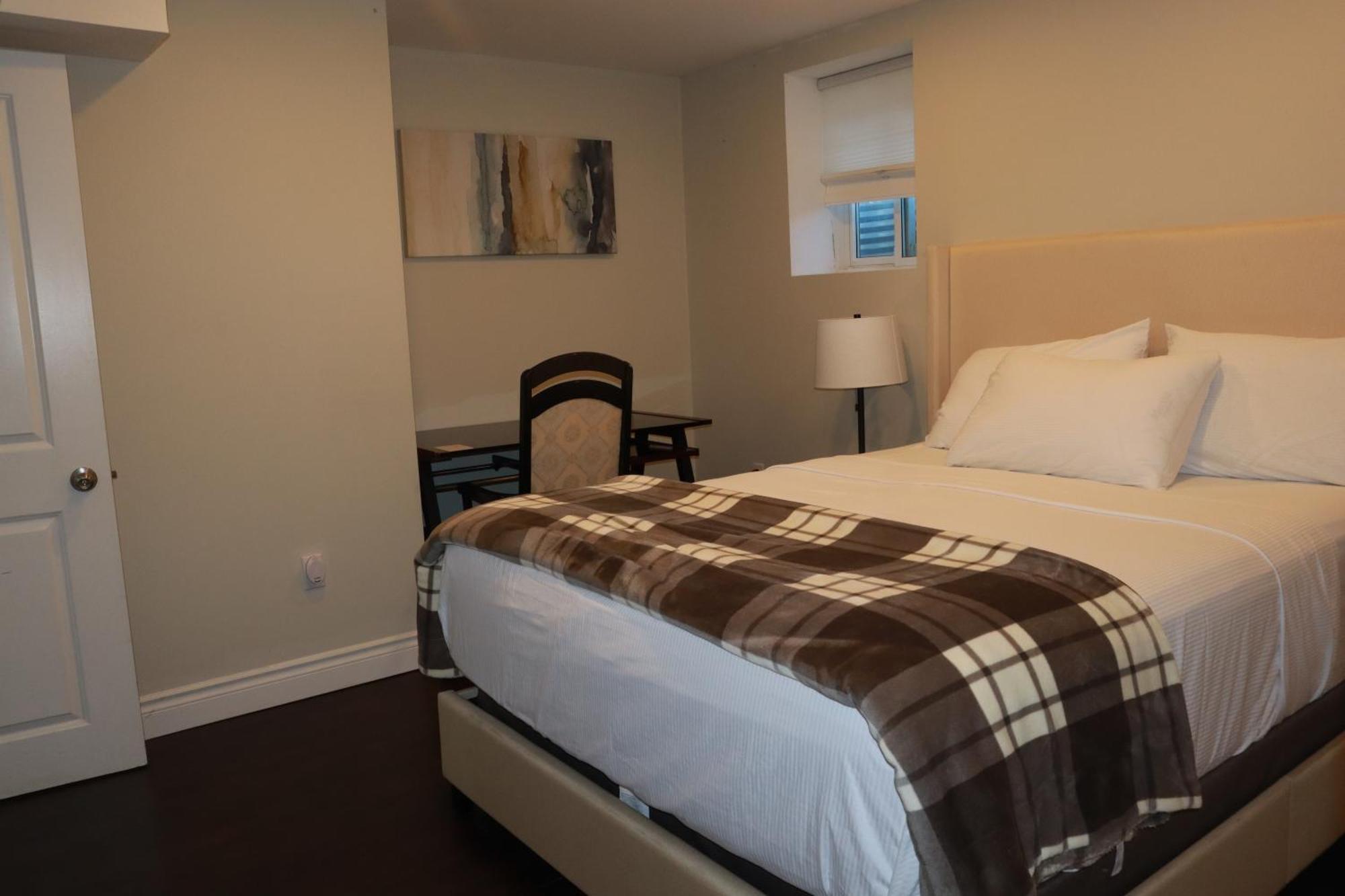 Stunning Furnished 2Bedroom/2Washroom Apartment Μπράμπτον Εξωτερικό φωτογραφία